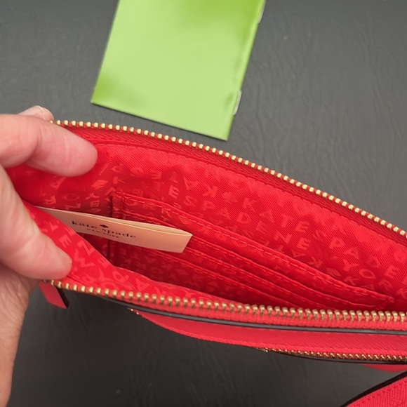 Kate spade wristlet - Picture 3 of 3